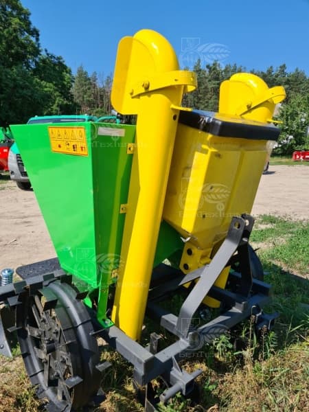 Картофелесажалка 2х-рядная с подкормкой