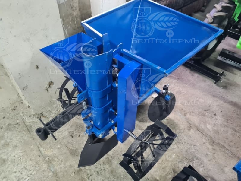 Картофелесажалка КС-01-02П с дозатором