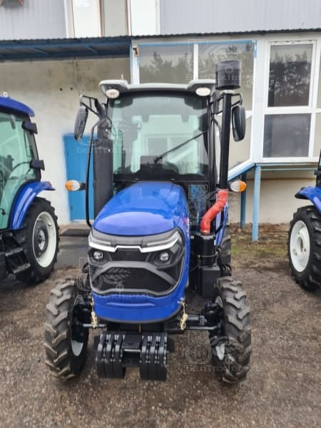 Трактор Xingtai / Синтай 304 с кабиной