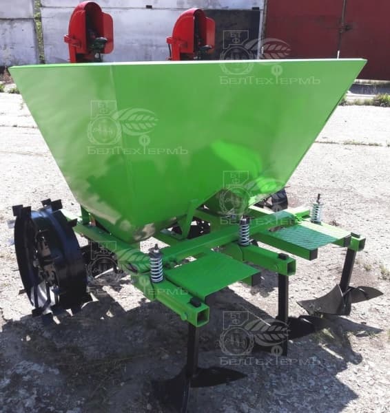 Картофелесажалка 2х-рядная с увеличенным бункером