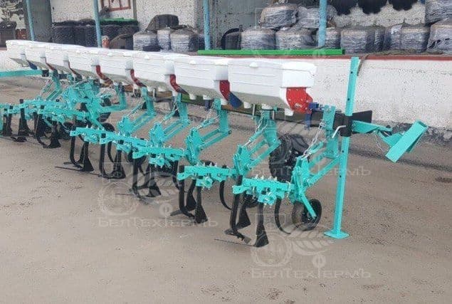 Культиватор КРНМ-4,2 с внесением удобрений, без транспортного устройства