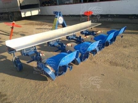 Рассадопосадочная машина 4-х рядная Польша